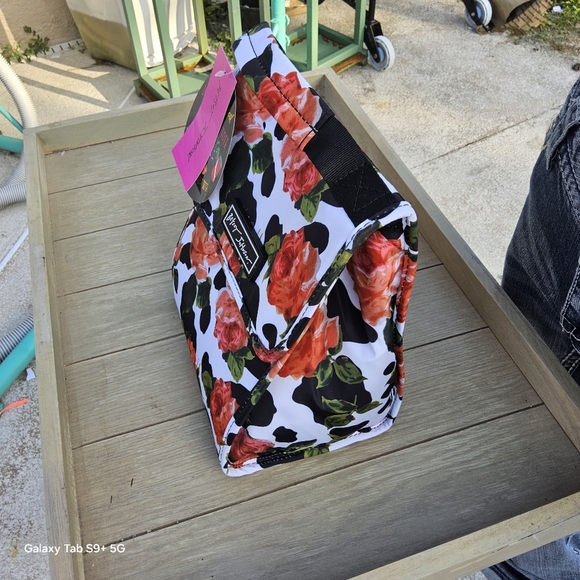 NWT BETSEY JOHNSON INSULATED FLORAL LUNCH TOTE - Picture 4 of 4